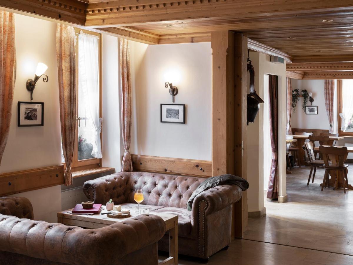 Hotel De Commune Γκστάαντ Εξωτερικό φωτογραφία