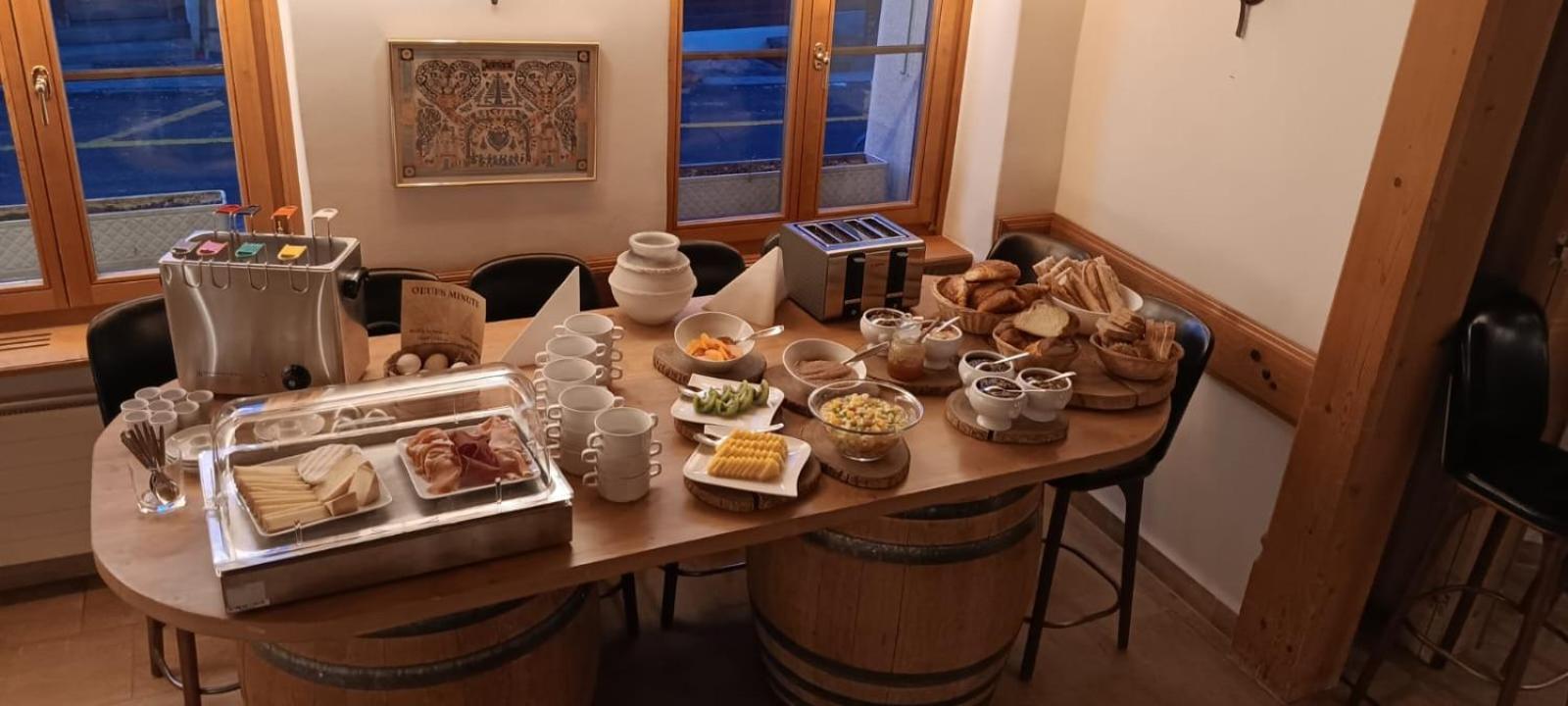 Hotel De Commune Γκστάαντ Εξωτερικό φωτογραφία