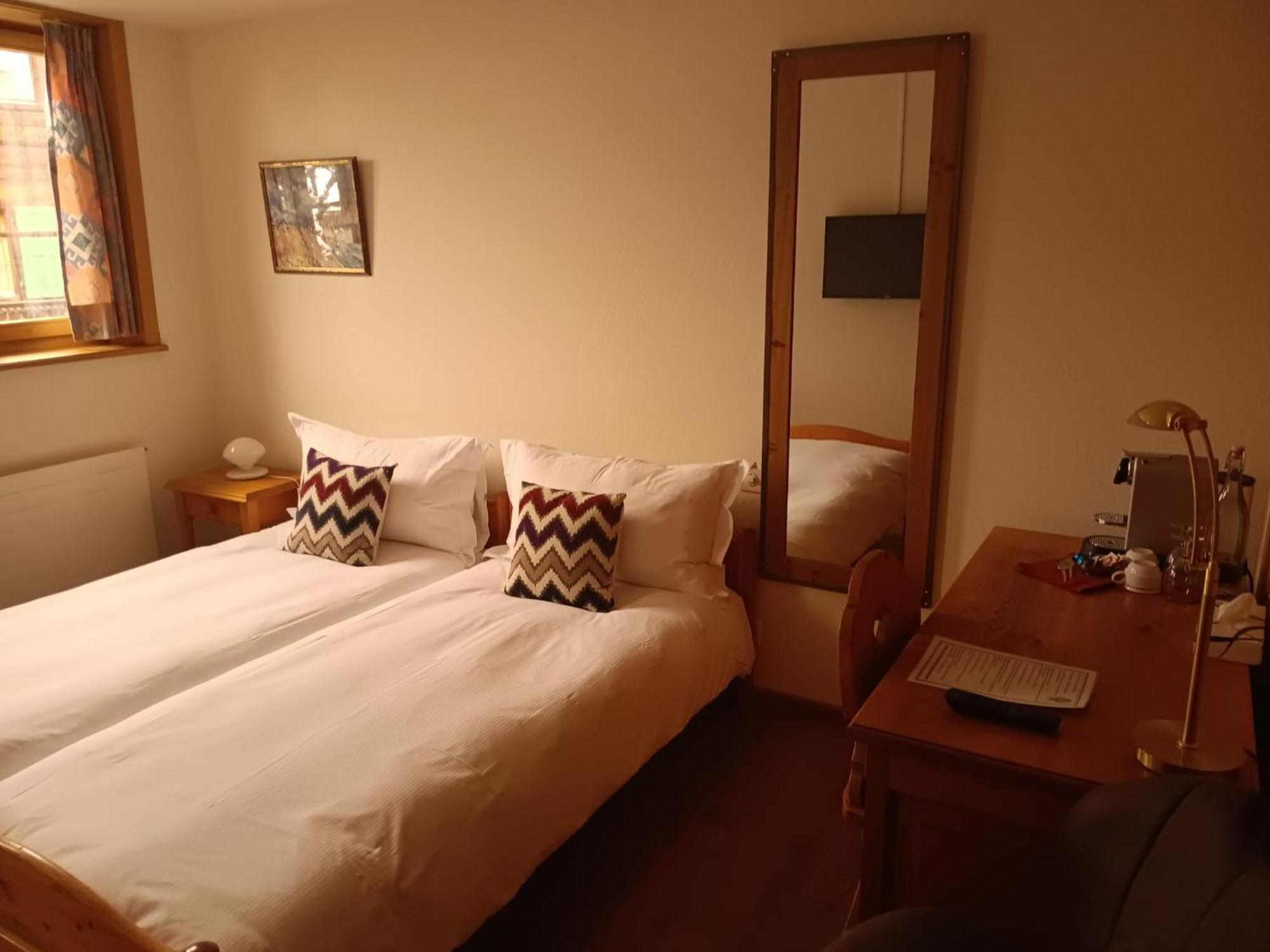 Hotel De Commune Γκστάαντ Εξωτερικό φωτογραφία