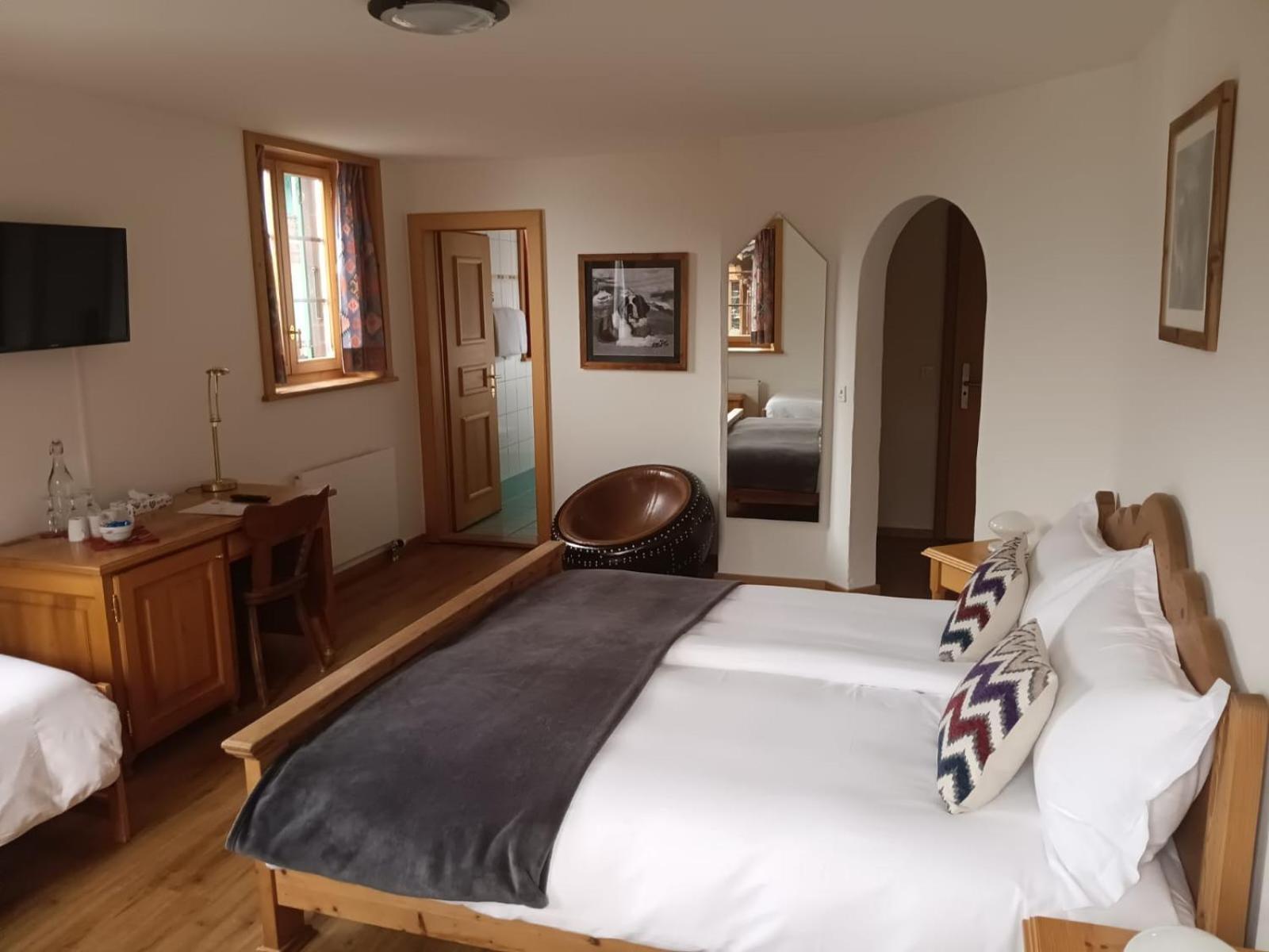 Hotel De Commune Γκστάαντ Εξωτερικό φωτογραφία